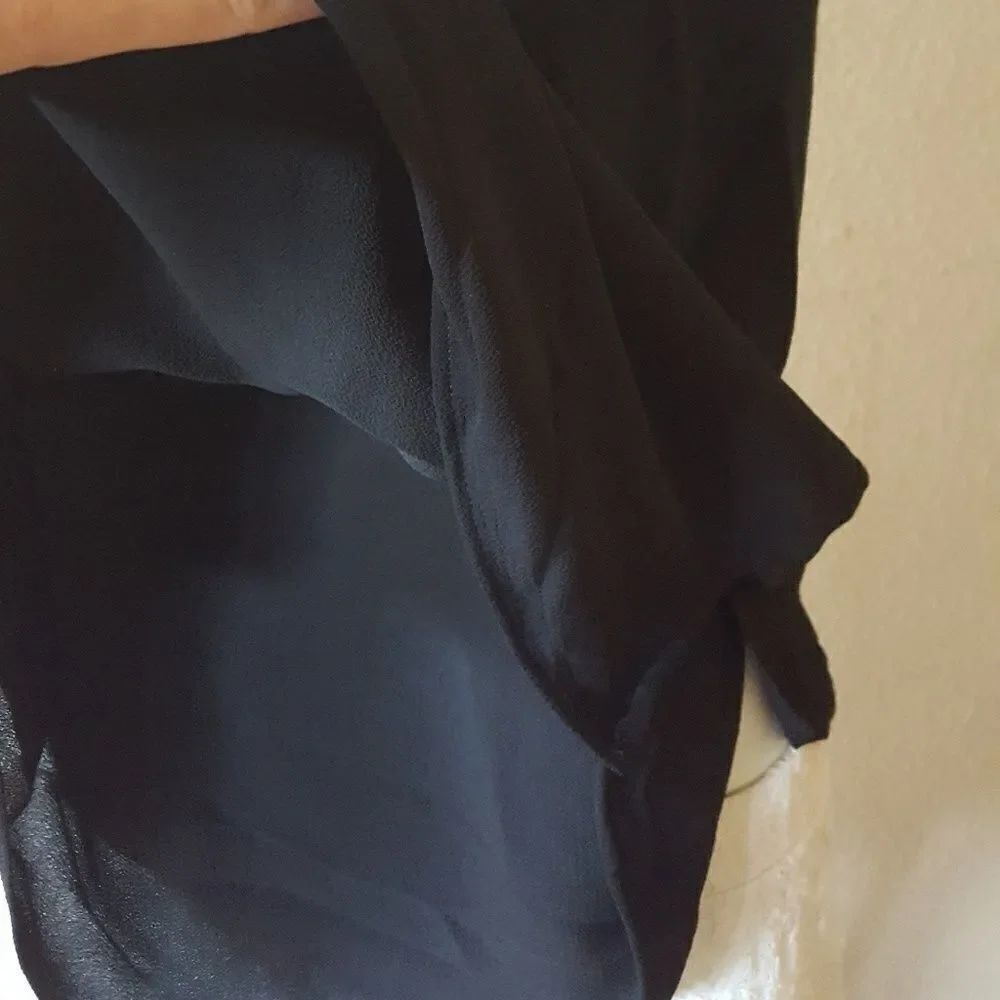 Gibson Reagan V-Neck Drop Back Top - Picture 6 of 8